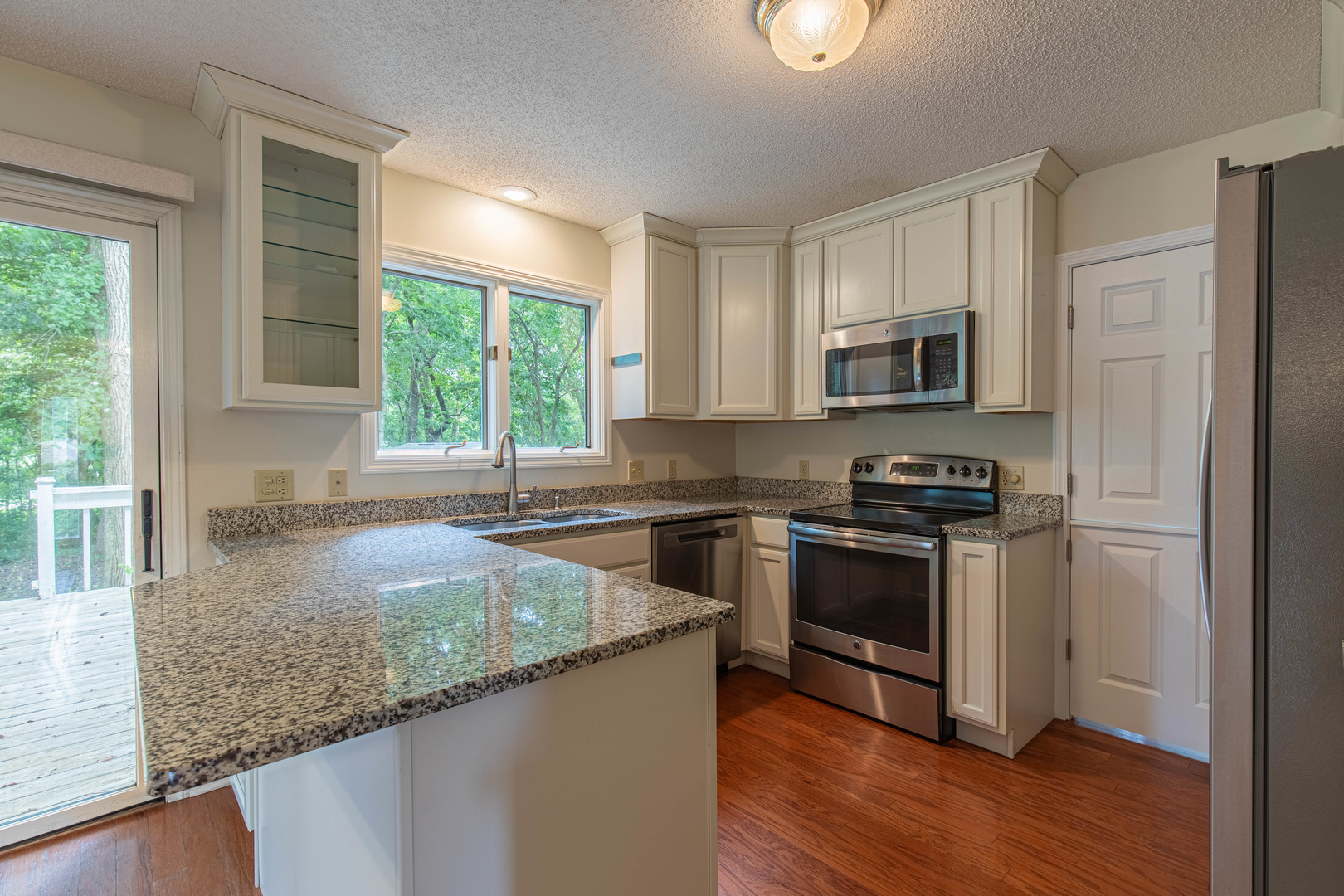 3477 Sunset Drive Property Photo 6
