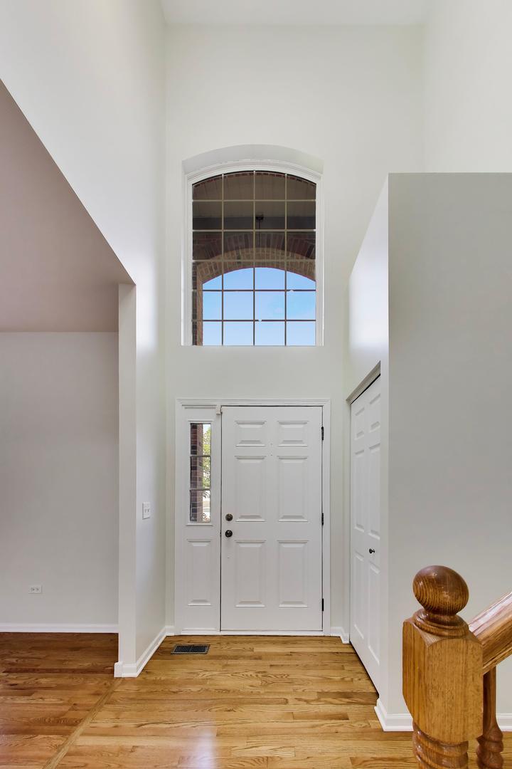 2932 Forest Creek Lane Property Photo 3