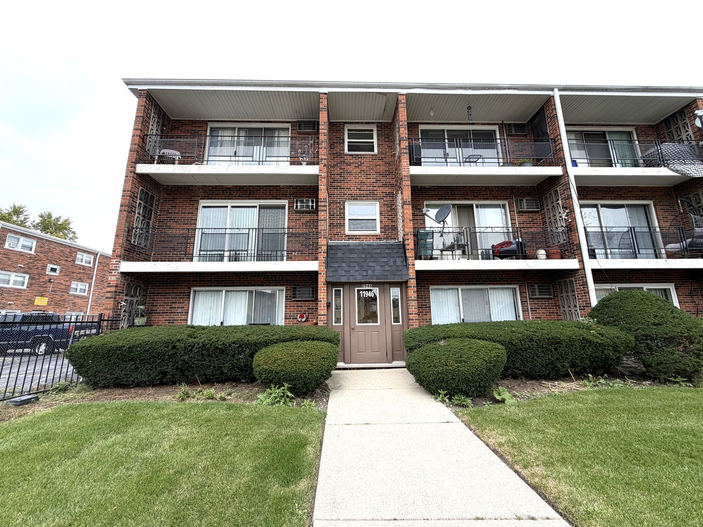 11946 S Ridgeway Avenue 2a Property Photo 2