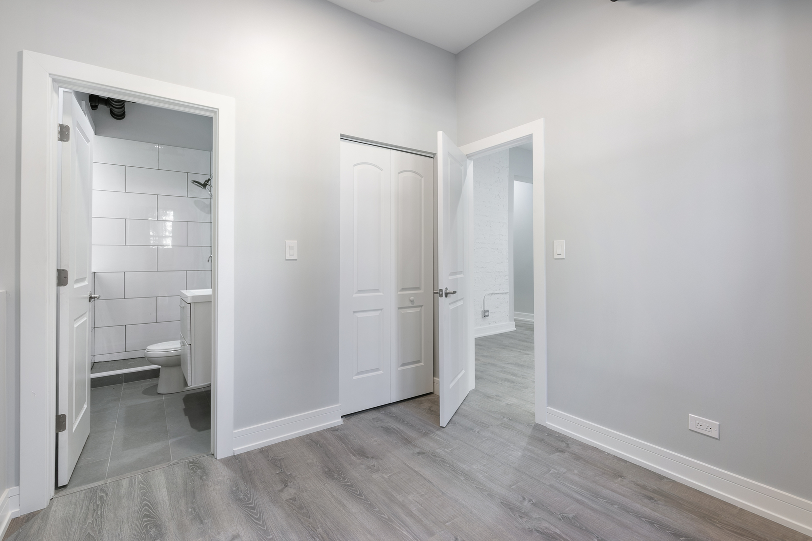 7626 N Eastlake Terrace G Property Photo 10