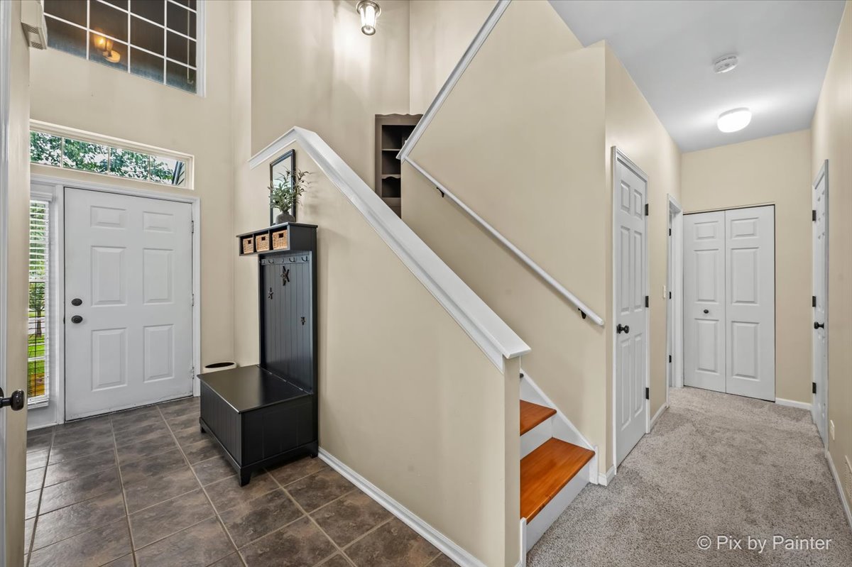 1529 Autumncrest Court Property Photo 4