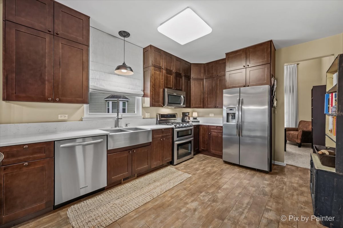 1529 Autumncrest Court Property Photo 6