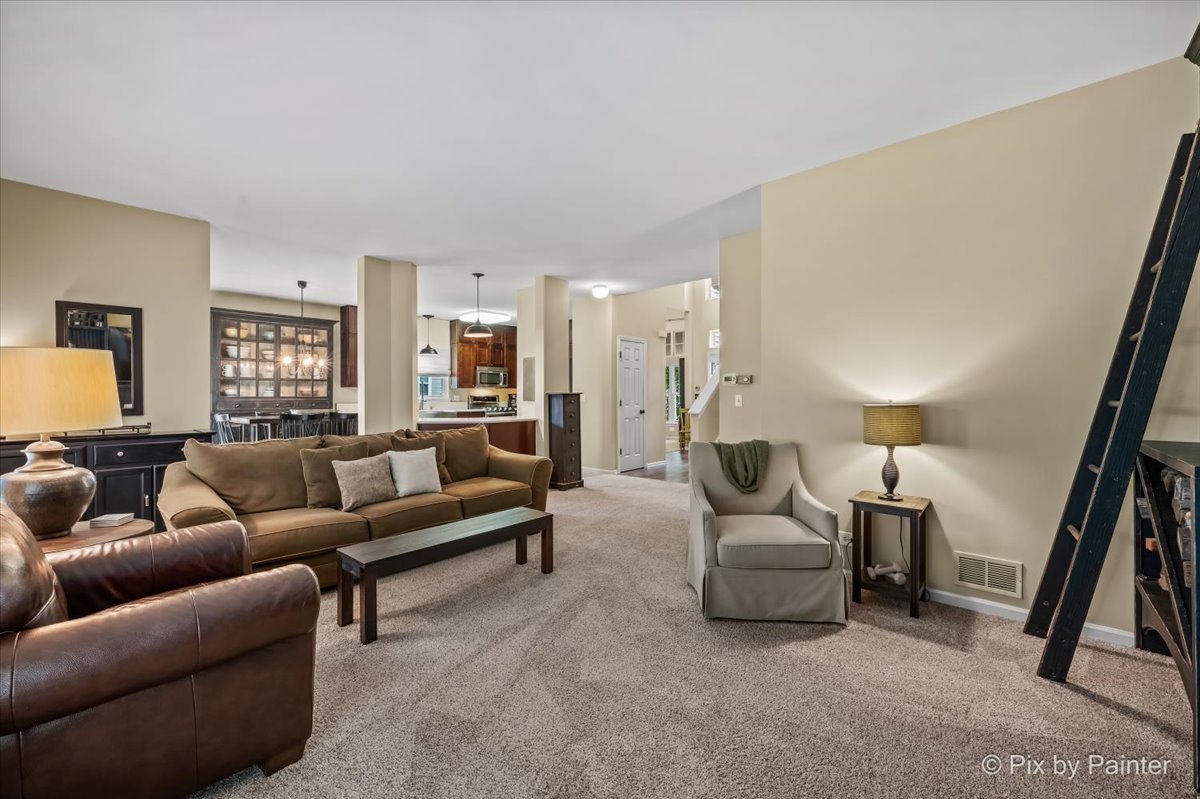 1529 Autumncrest Court Property Photo 12