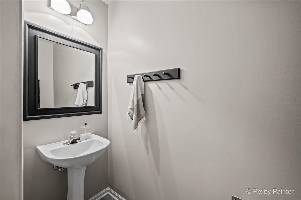 1529 Autumncrest Court Property Photo 16