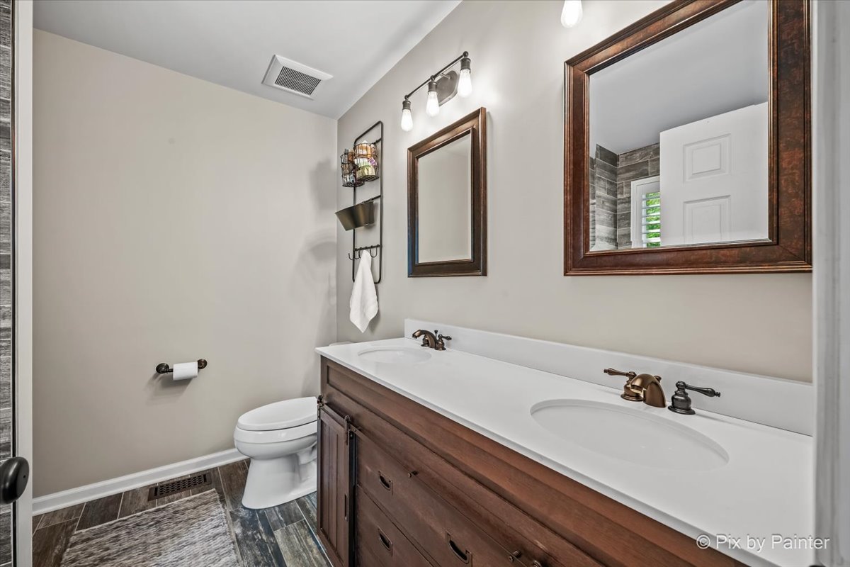 1529 Autumncrest Court Property Photo 21