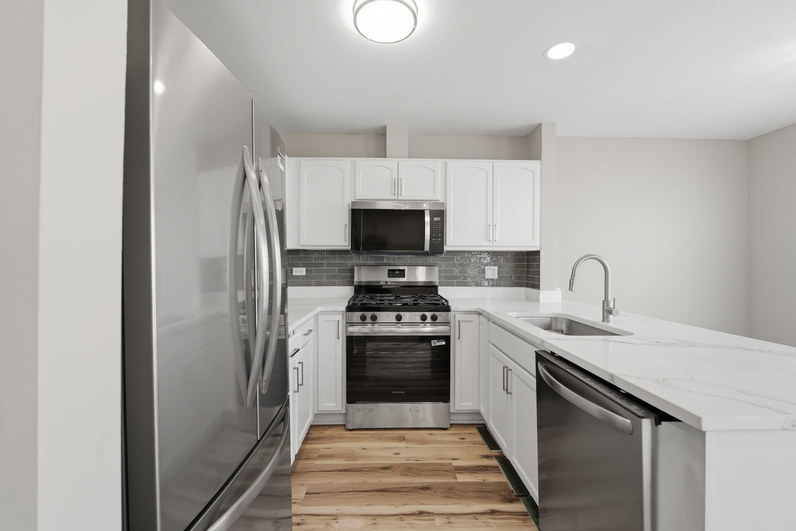 34308 N Goldenrod Road Property Photo 5