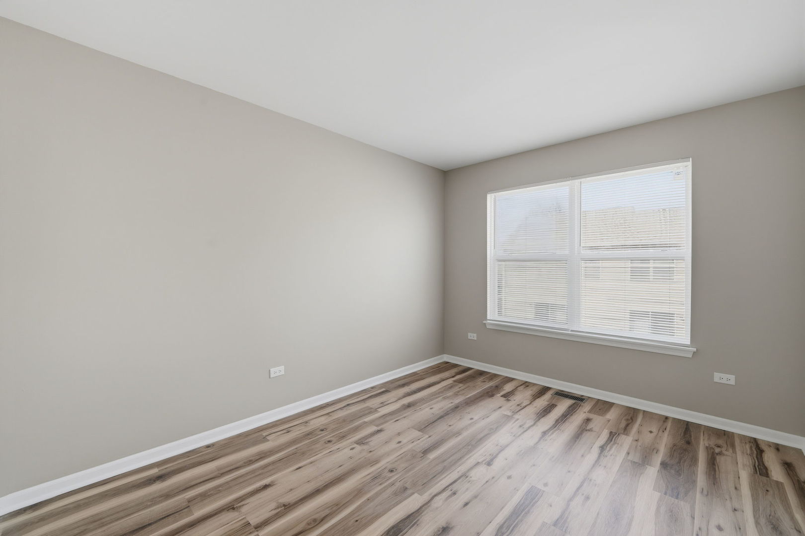 34308 N Goldenrod Road Property Photo 15