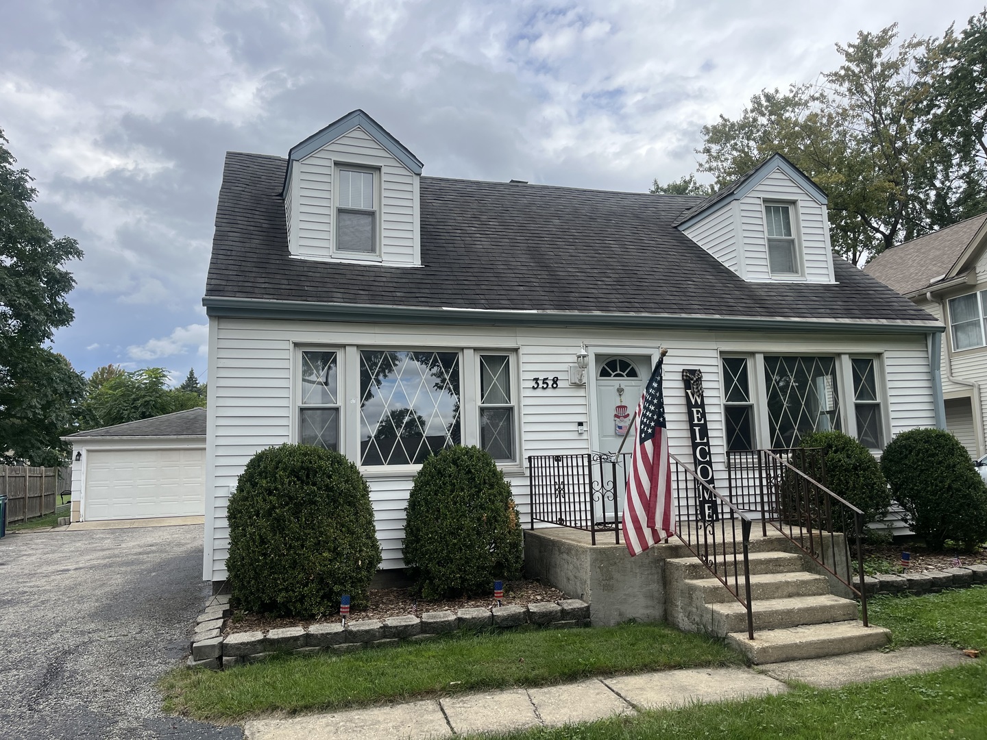 358 N Fairfield Avenue Property Photo 2