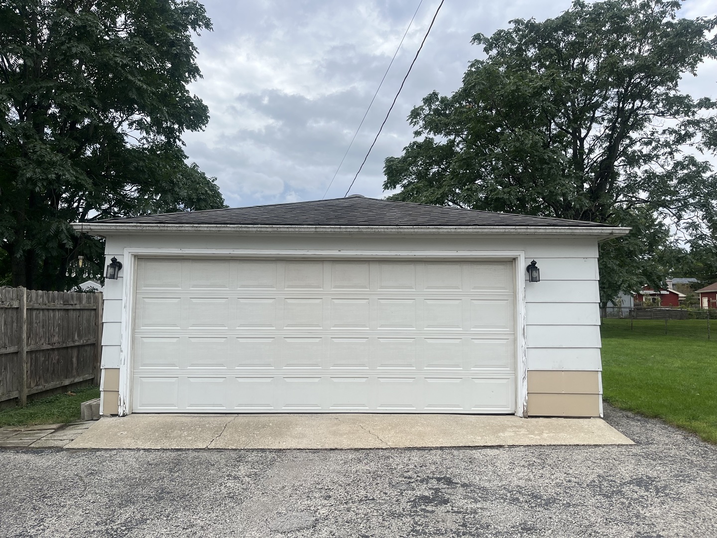358 N Fairfield Avenue Property Photo 4