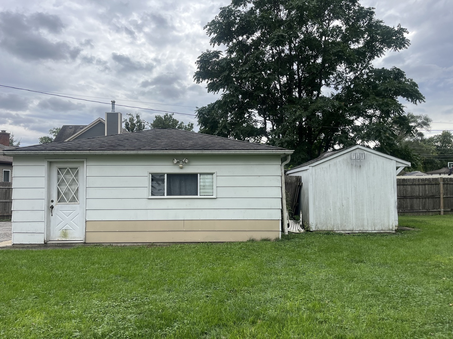 358 N Fairfield Avenue Property Photo 24