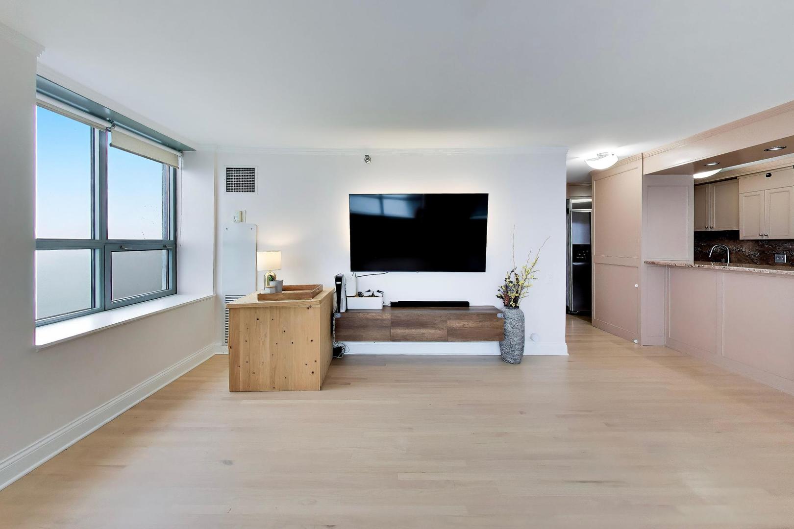 474 N Lake Shore Drive 4505 Property Photo 8