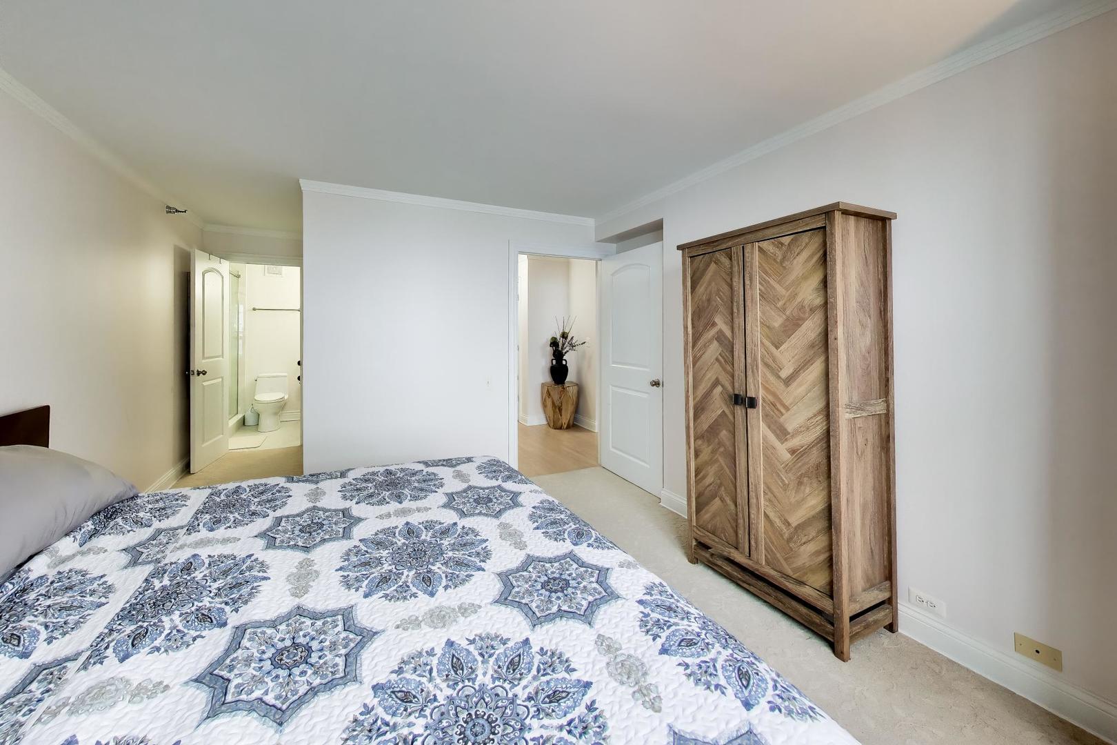 474 N Lake Shore Drive 4505 Property Photo 17