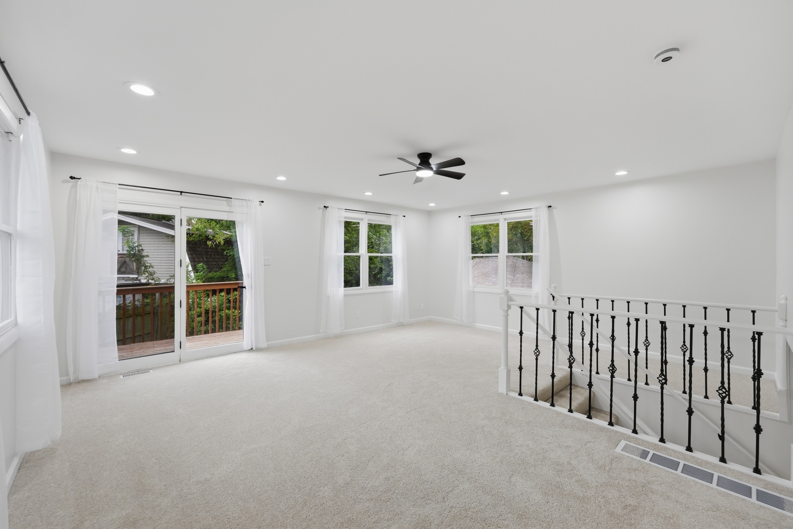 225 Malibu Drive Property Photo 12