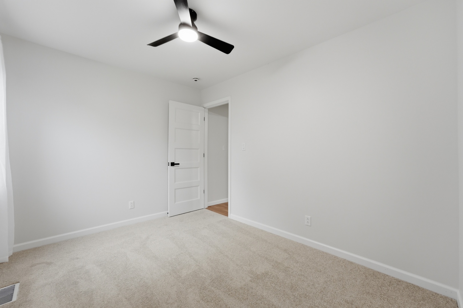 225 Malibu Drive Property Photo 17