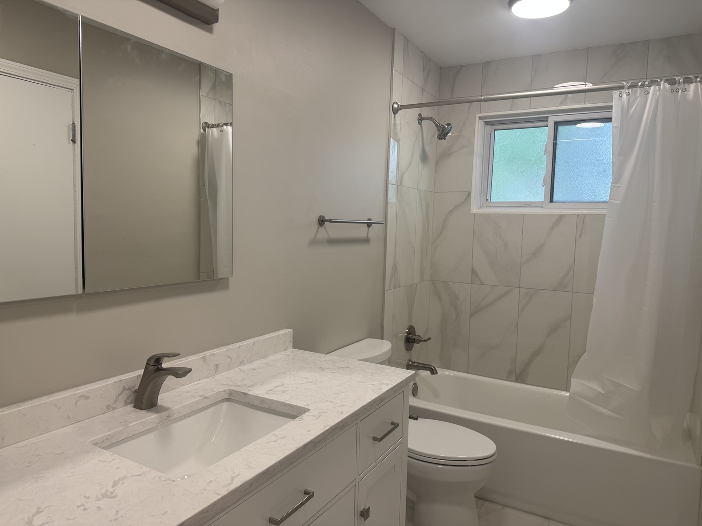 1421 N Wilke Road Property Photo 9