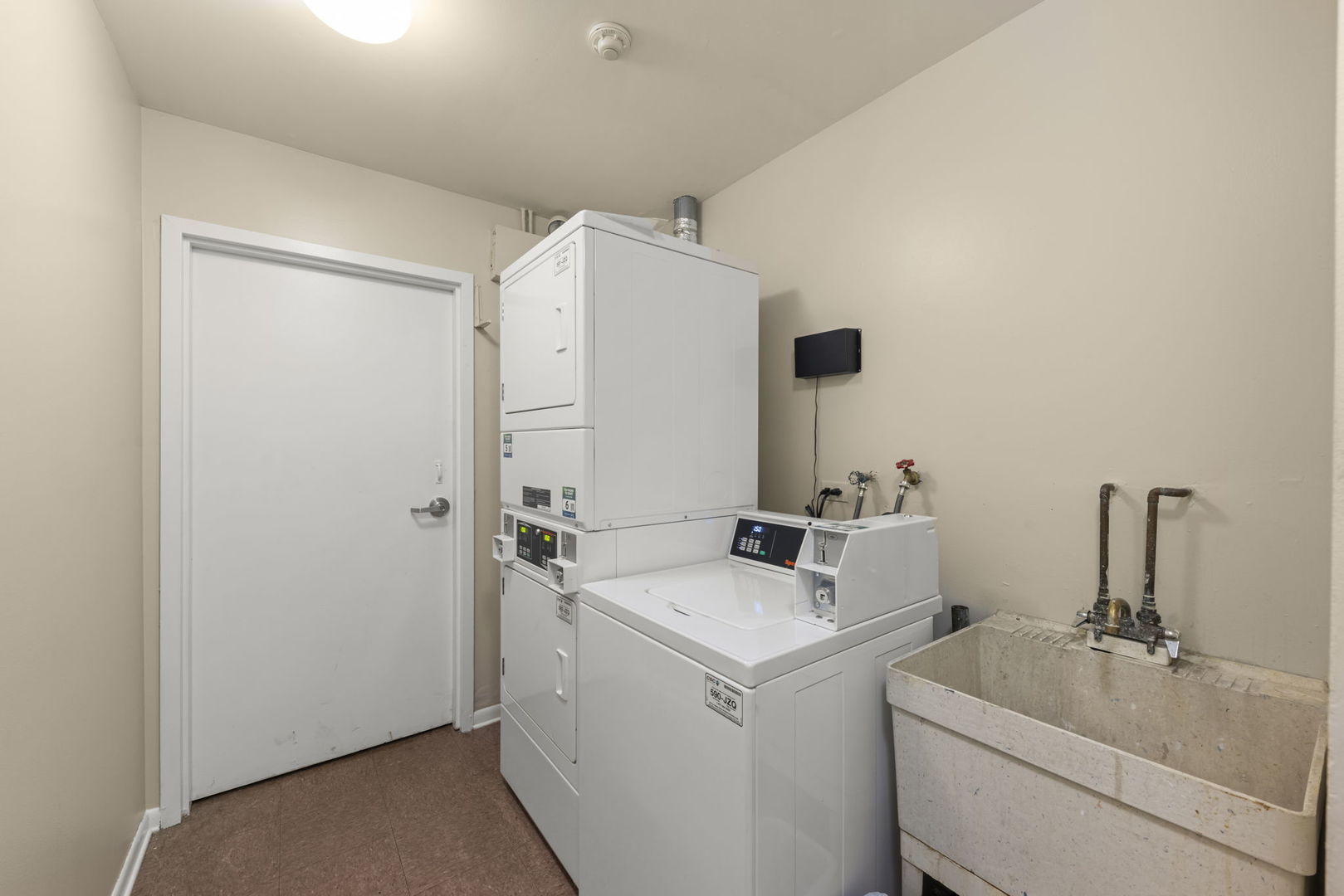 2640 Mitchell Drive 4 Property Photo 16