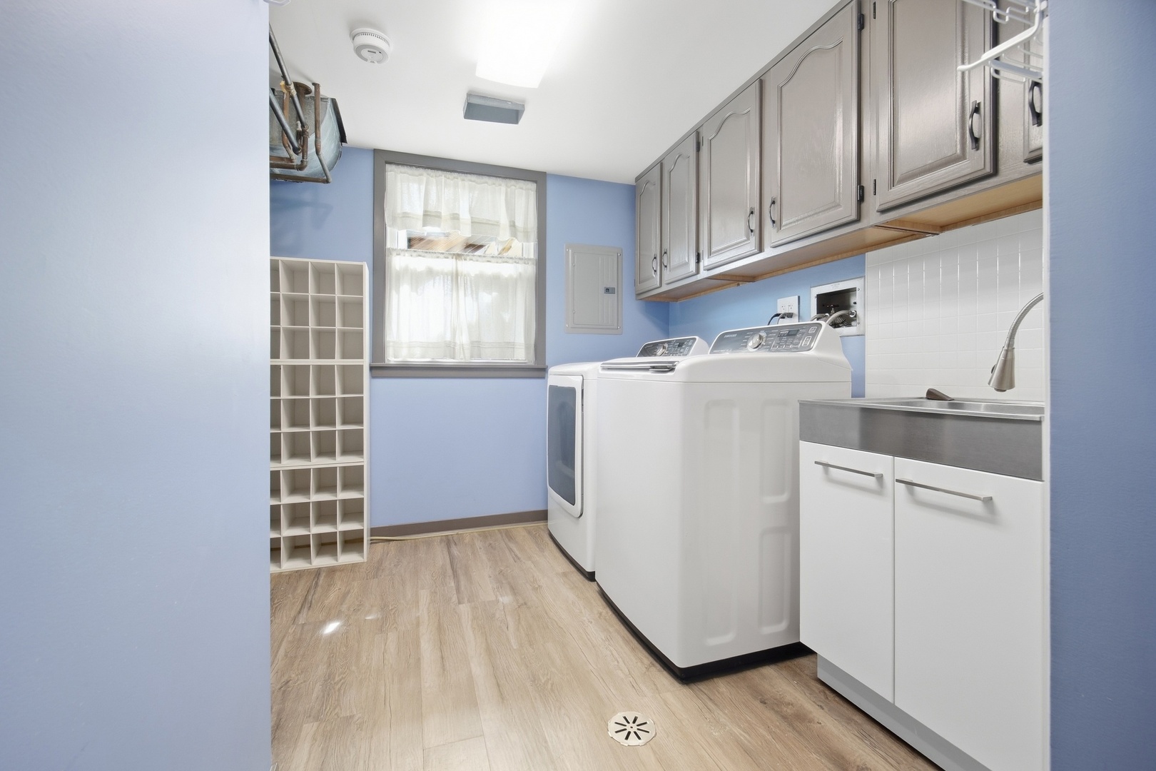 135 W King Arthur Court Property Photo 18