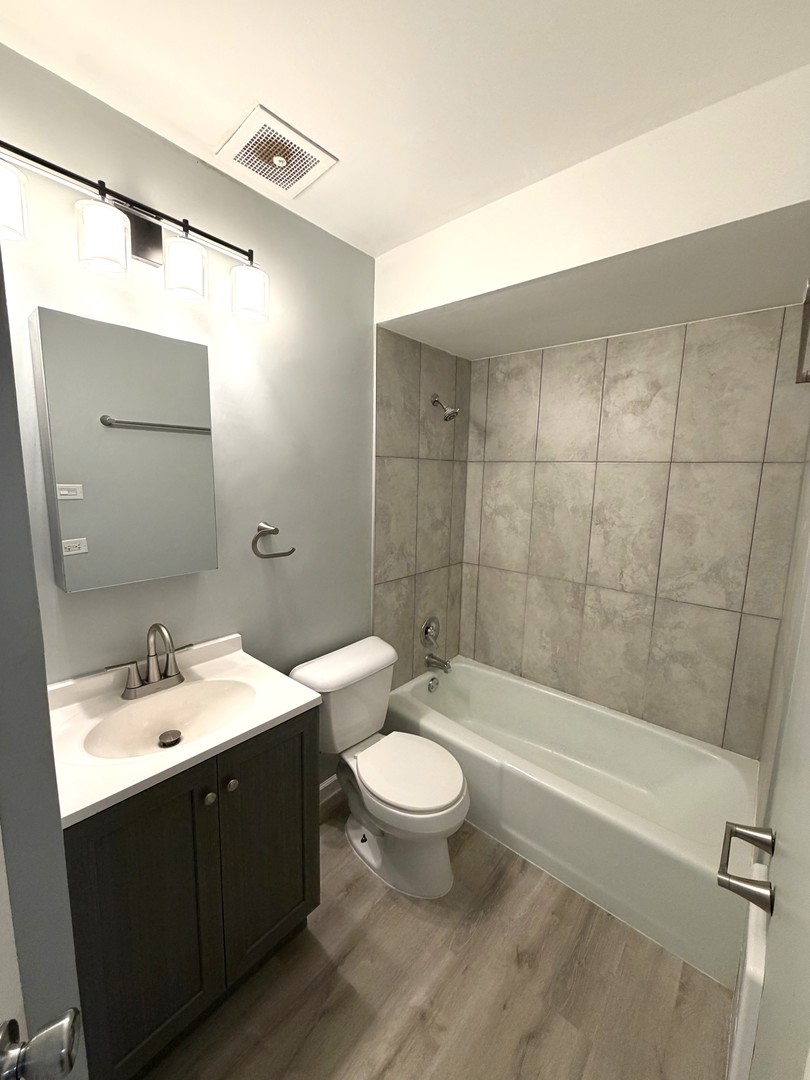 3754 W 120th Street 1c Property Photo 12