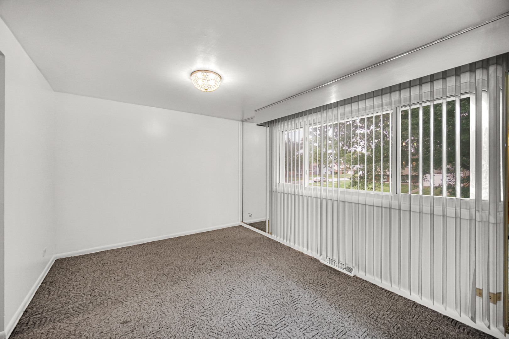 16904 Old Elm Drive Property Photo 6