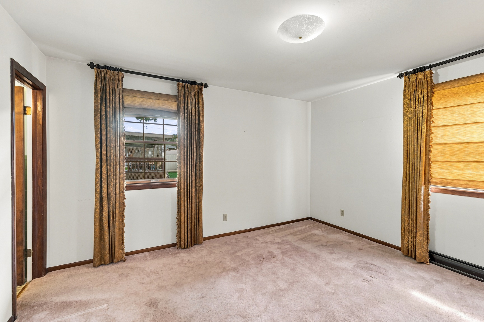 327 W Porter Street Property Photo 9