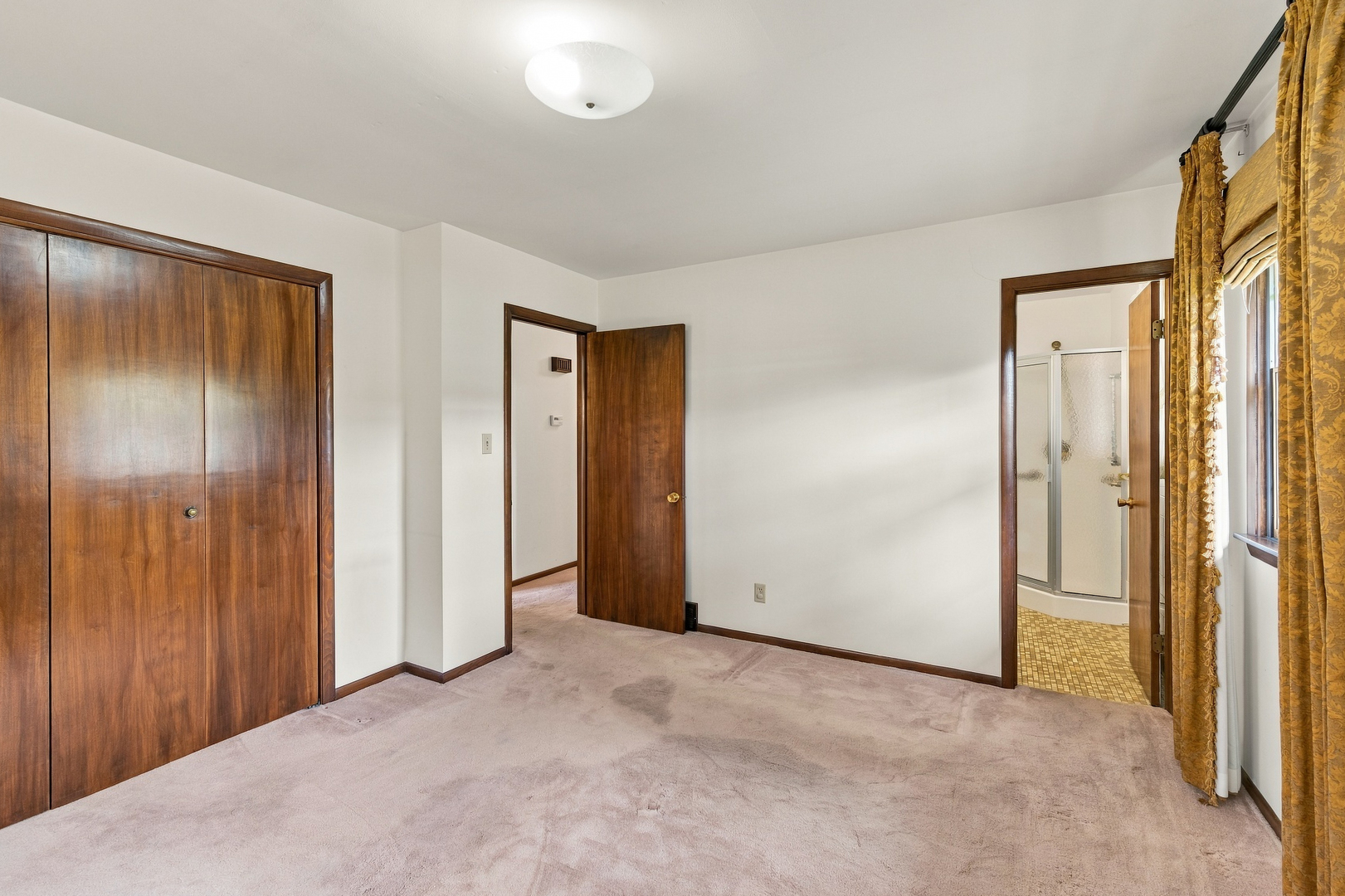 327 W Porter Street Property Photo 10