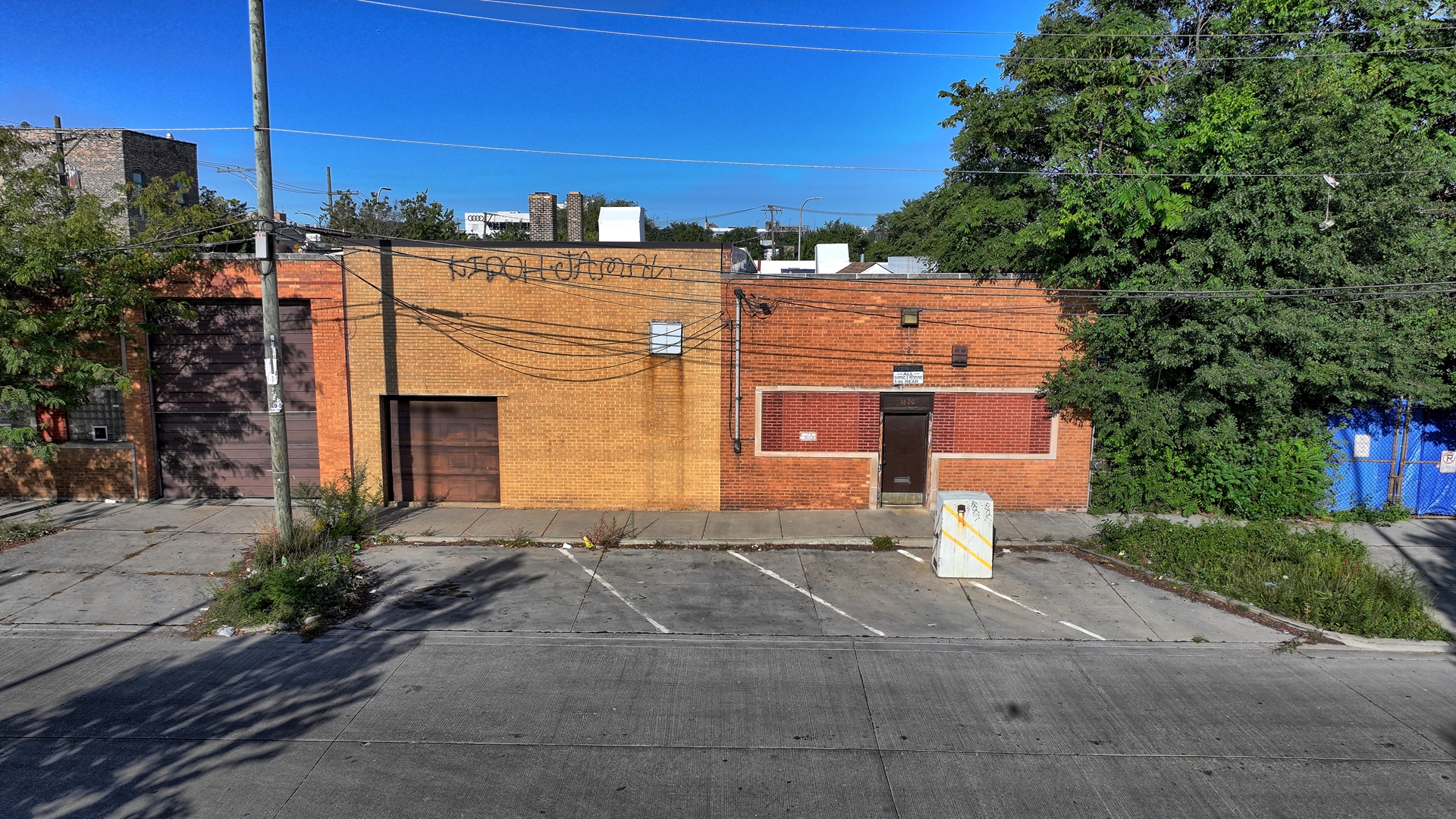 1618-22 N Throop Street Property Photo 1