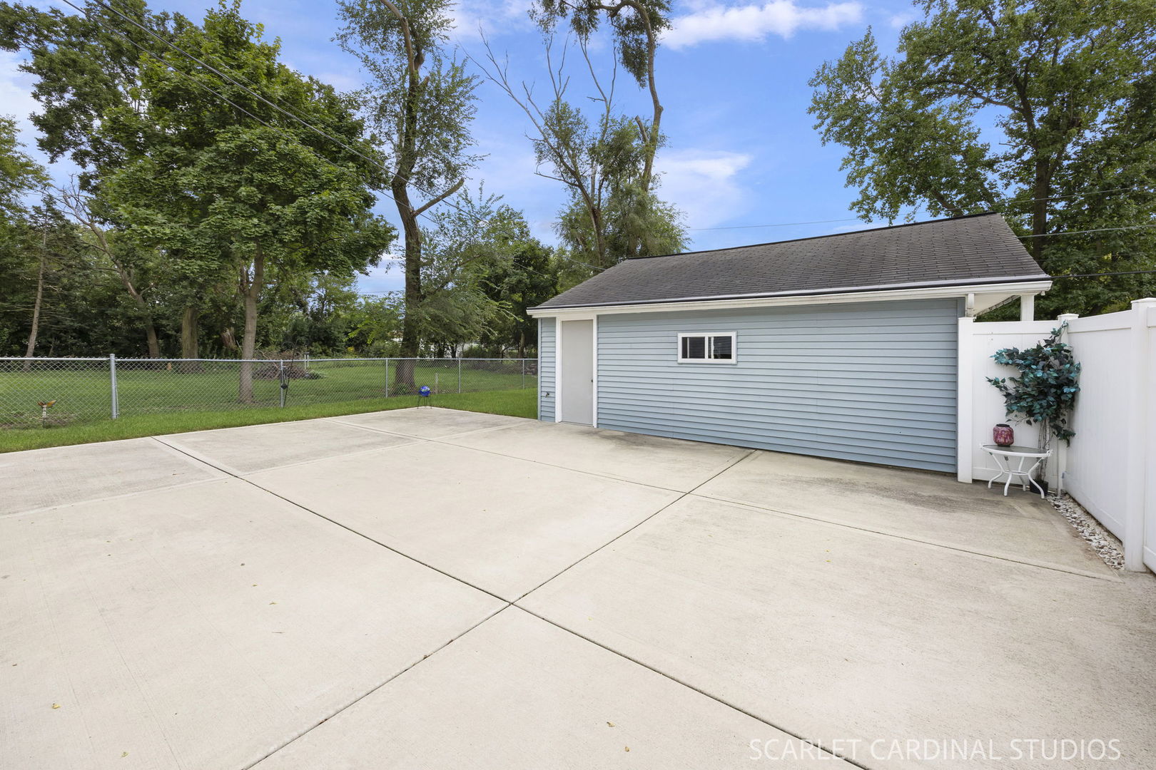 301 E Vermont Street Property Photo 16