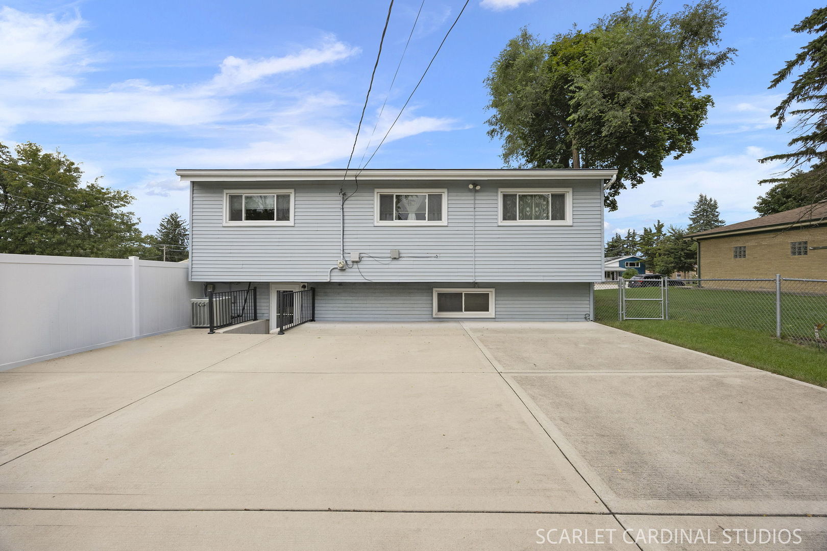 301 E Vermont Street Property Photo 17