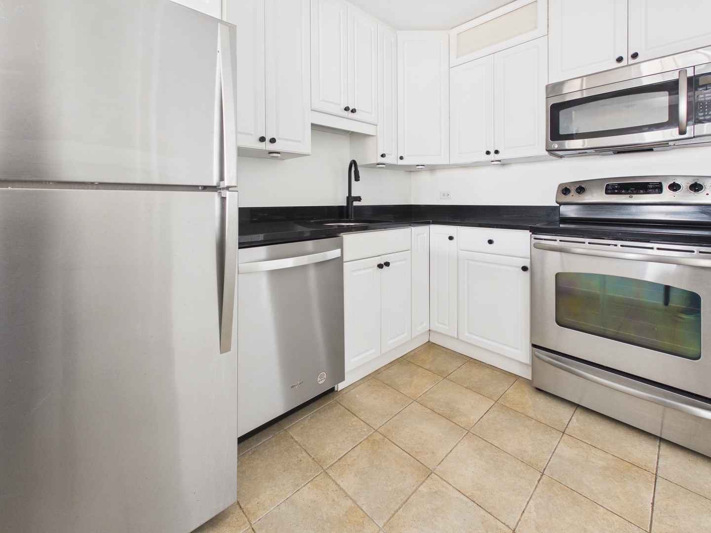 10 E Ontario Street 4205 Property Photo 4