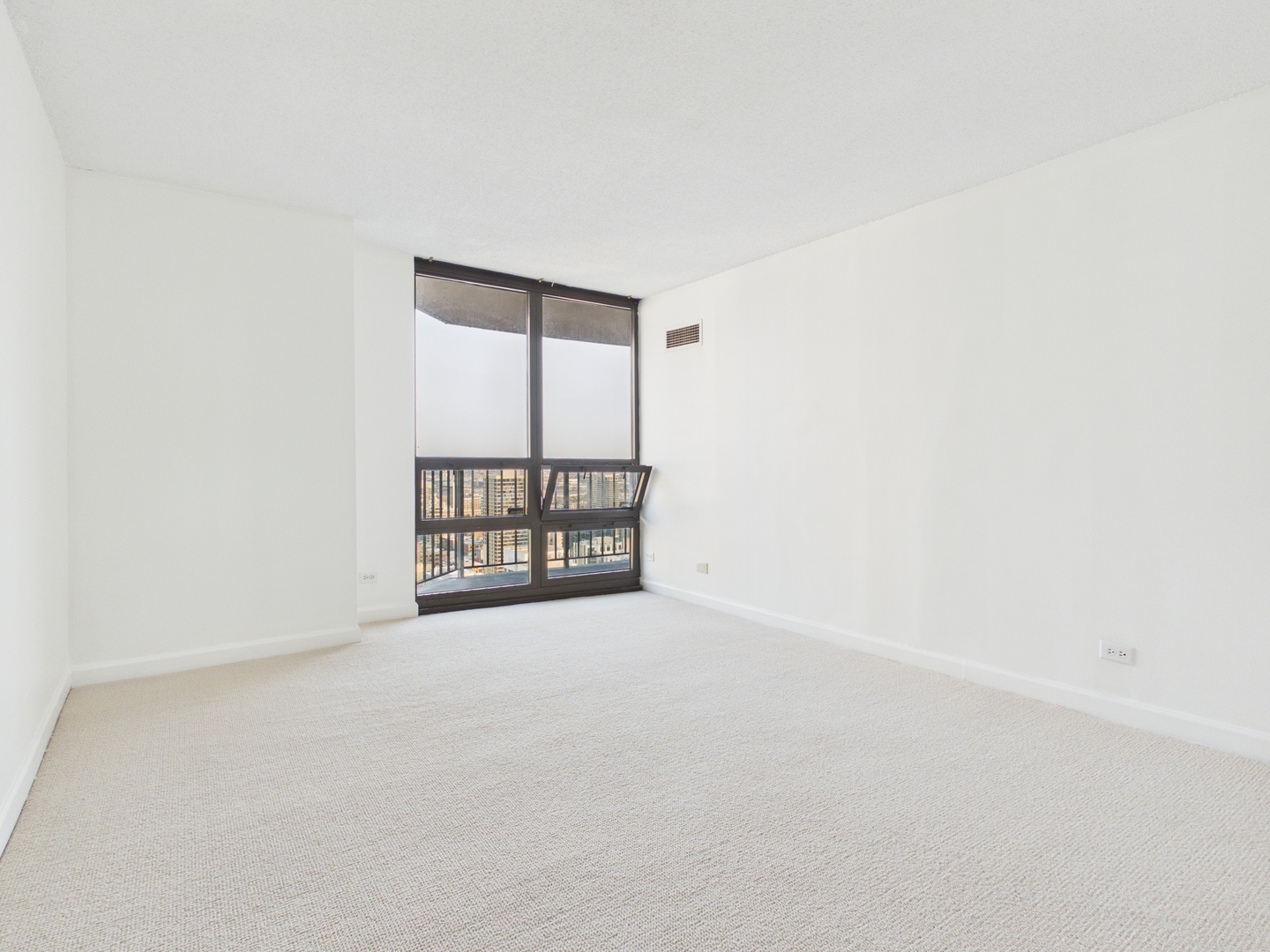 10 E Ontario Street 4205 Property Photo 12