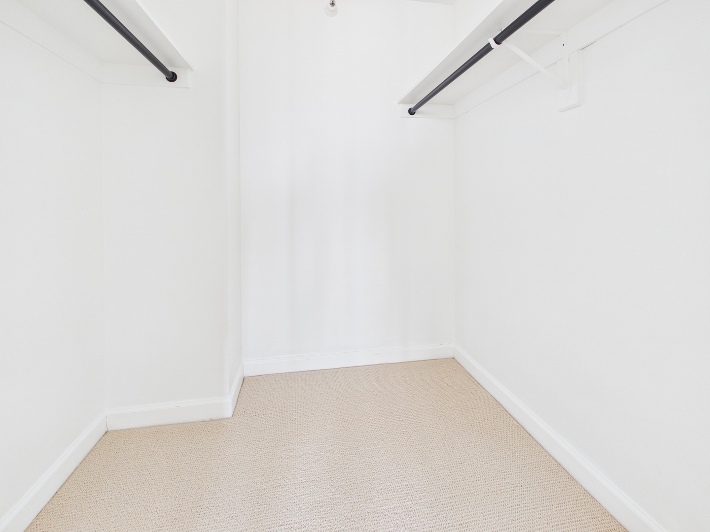 10 E Ontario Street 4205 Property Photo 13