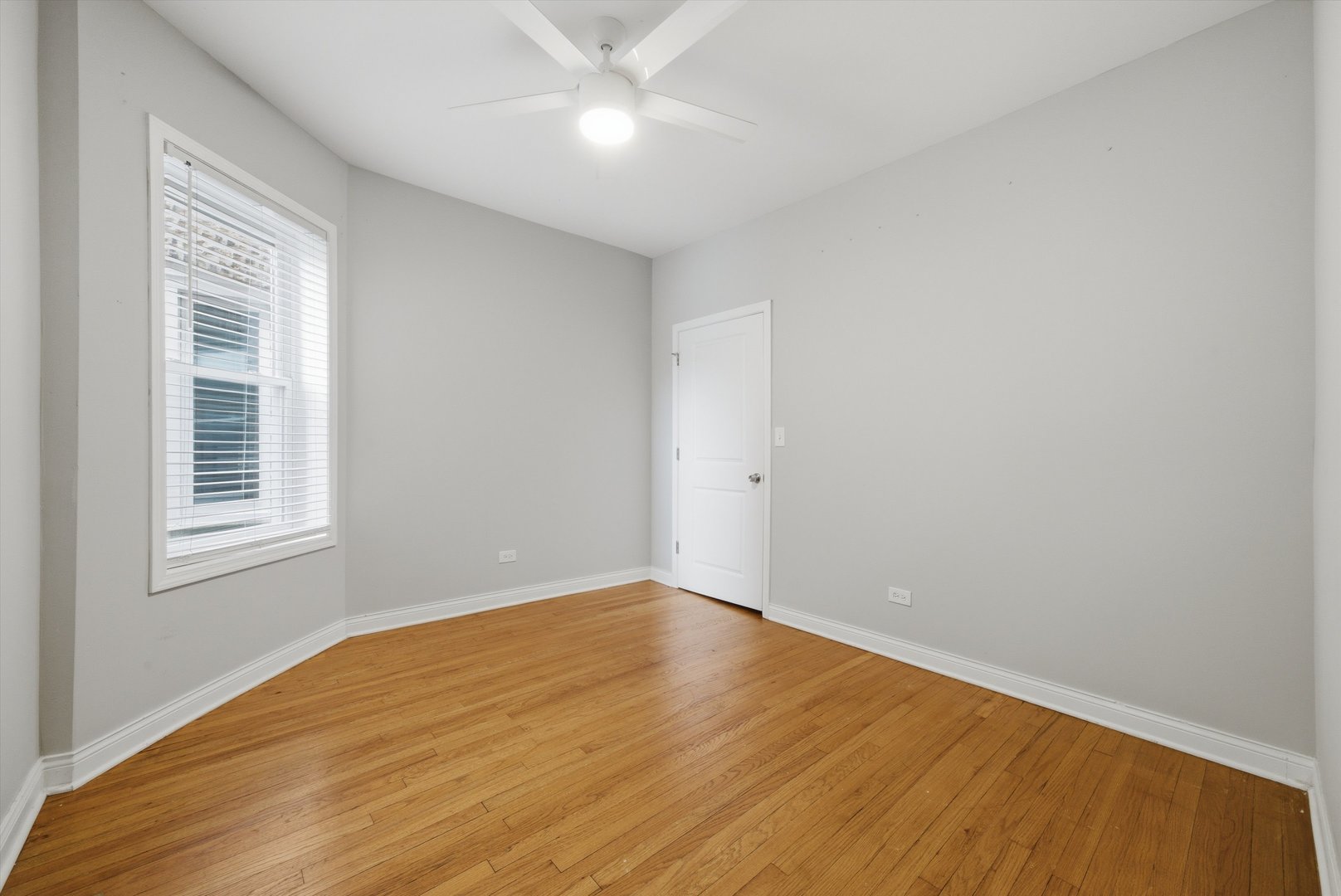 5039 W Cullom Avenue 2 Property Photo 10