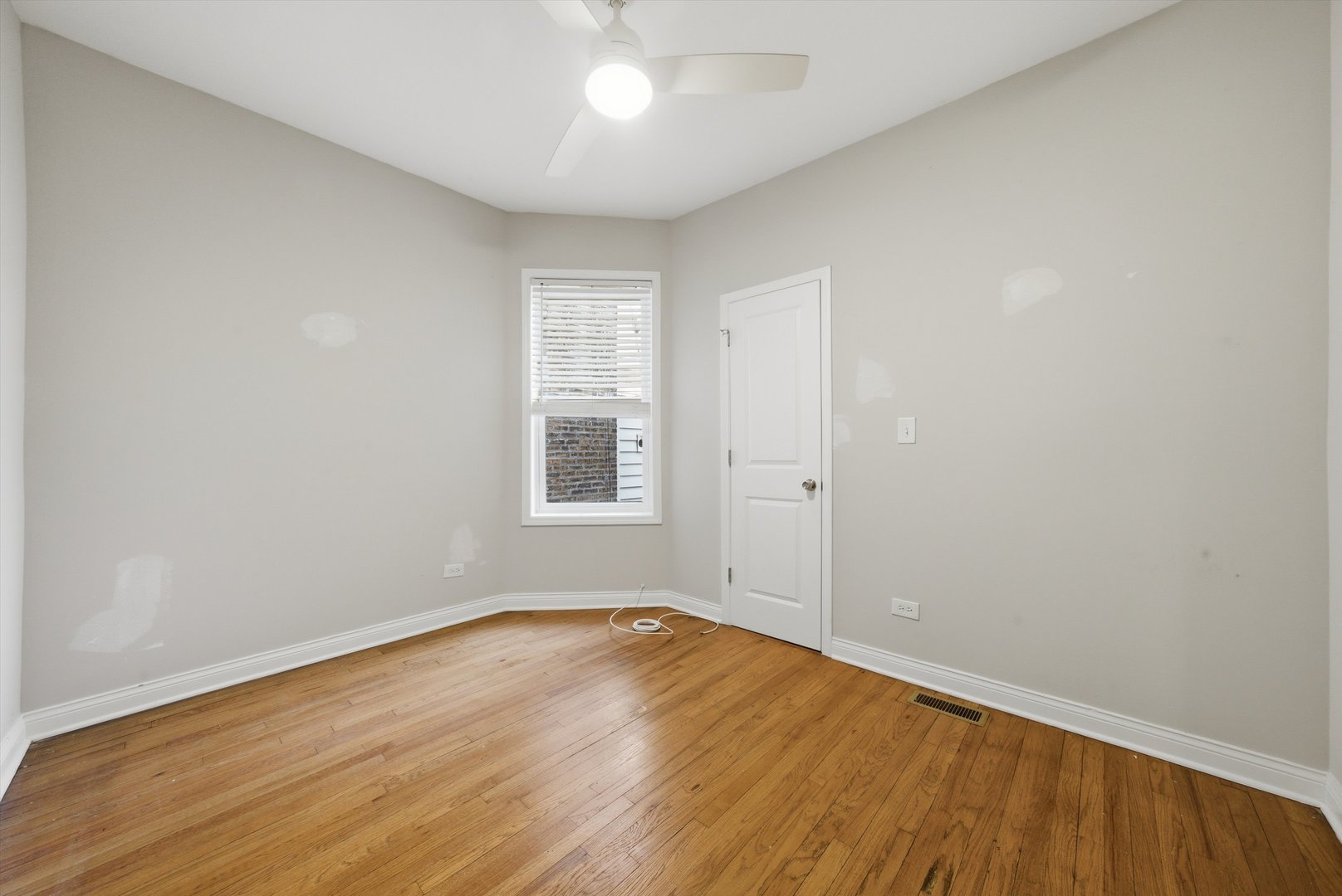 5039 W Cullom Avenue 2 Property Photo 11