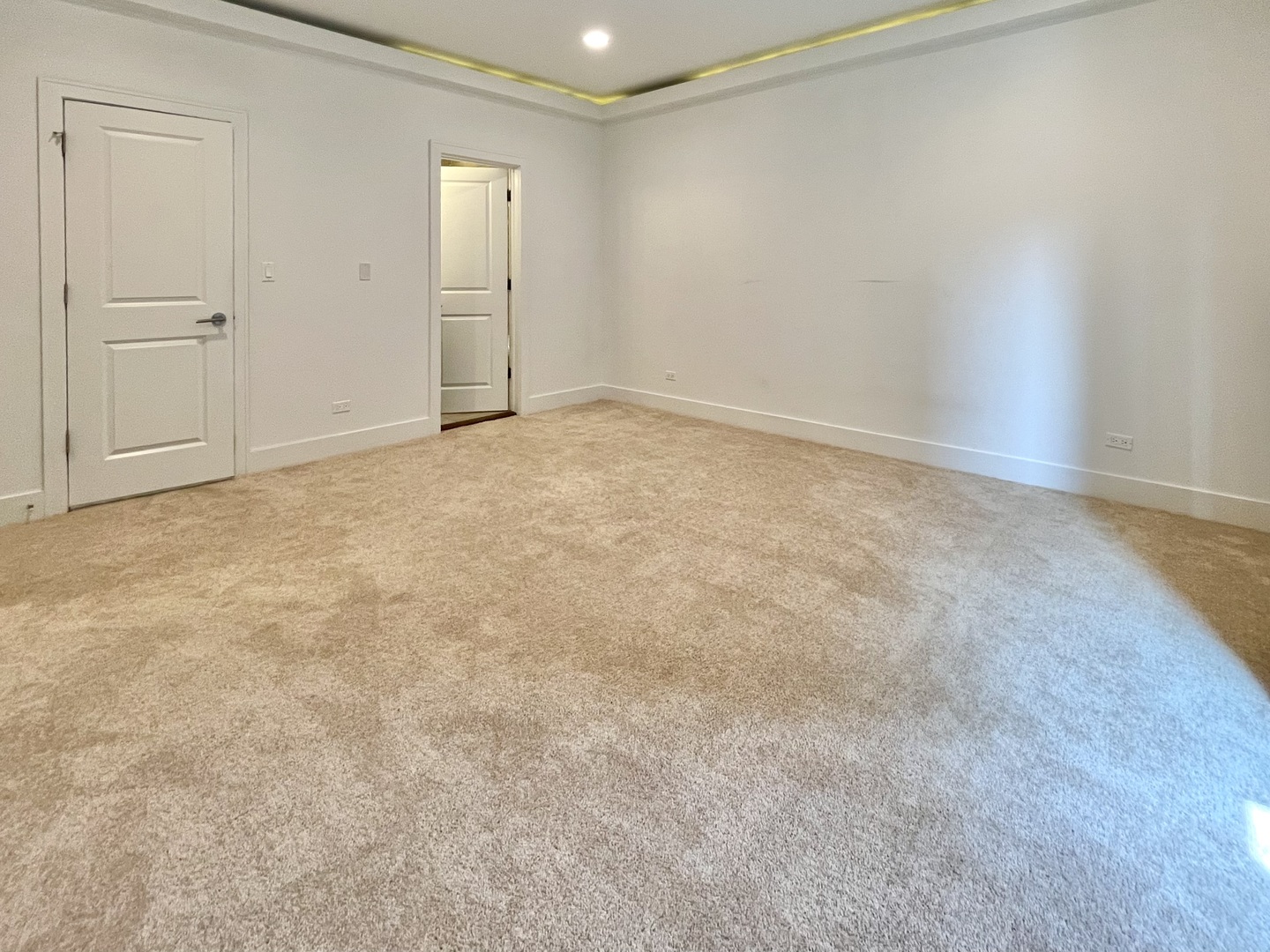 2453 W Irving Park Road 1e Property Photo 14