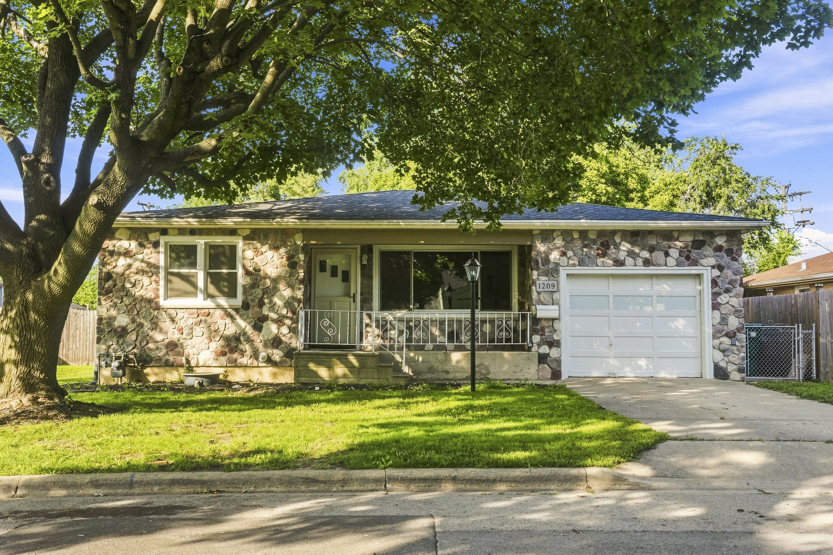 1209 Colorado Avenue Property Photo 1