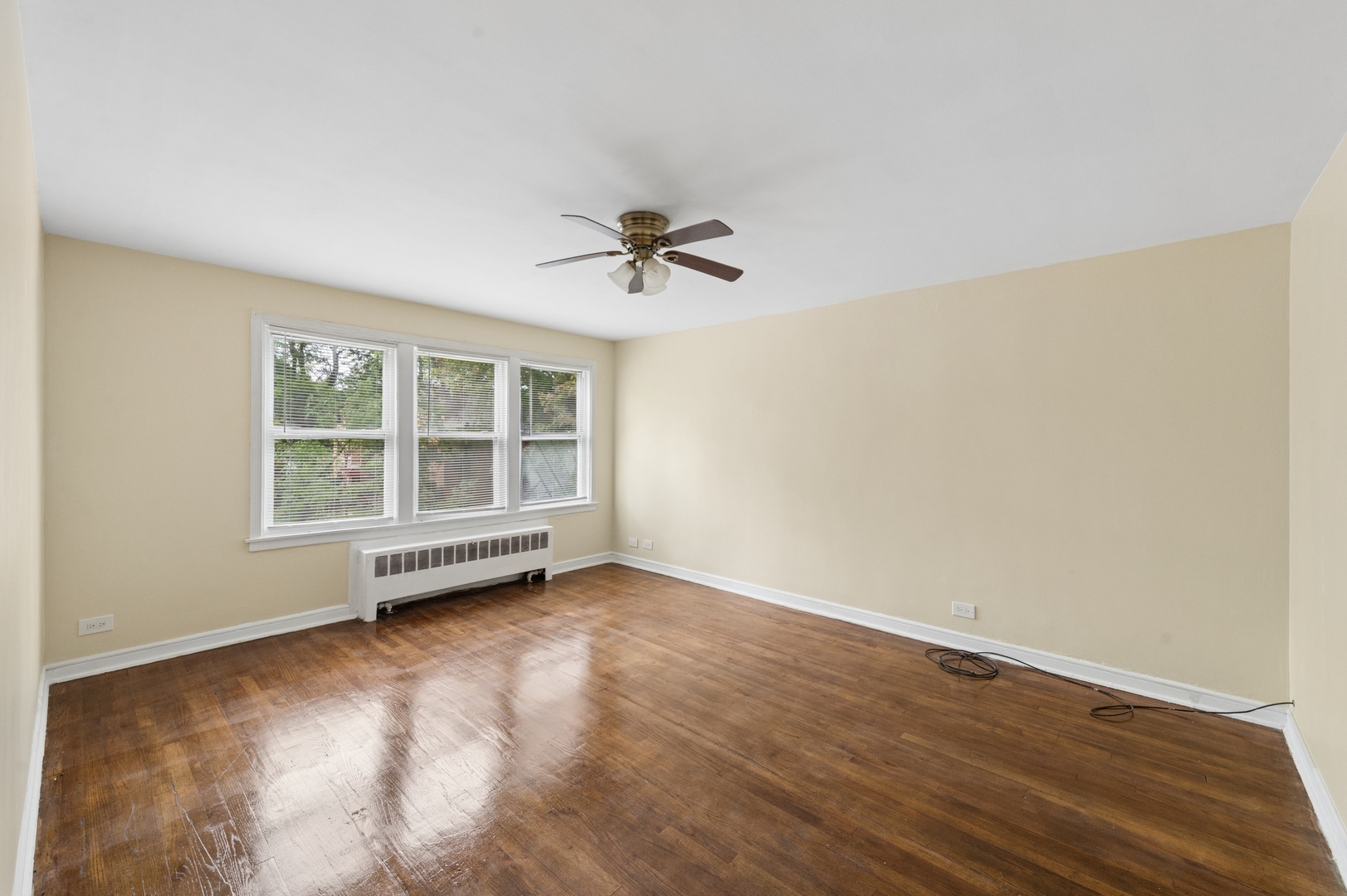 6547 N California Avenue 2n Property Photo 3