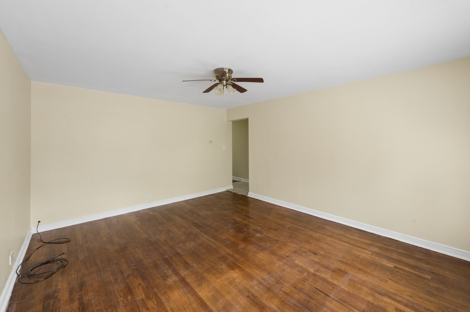 6547 N California Avenue 2n Property Photo 5