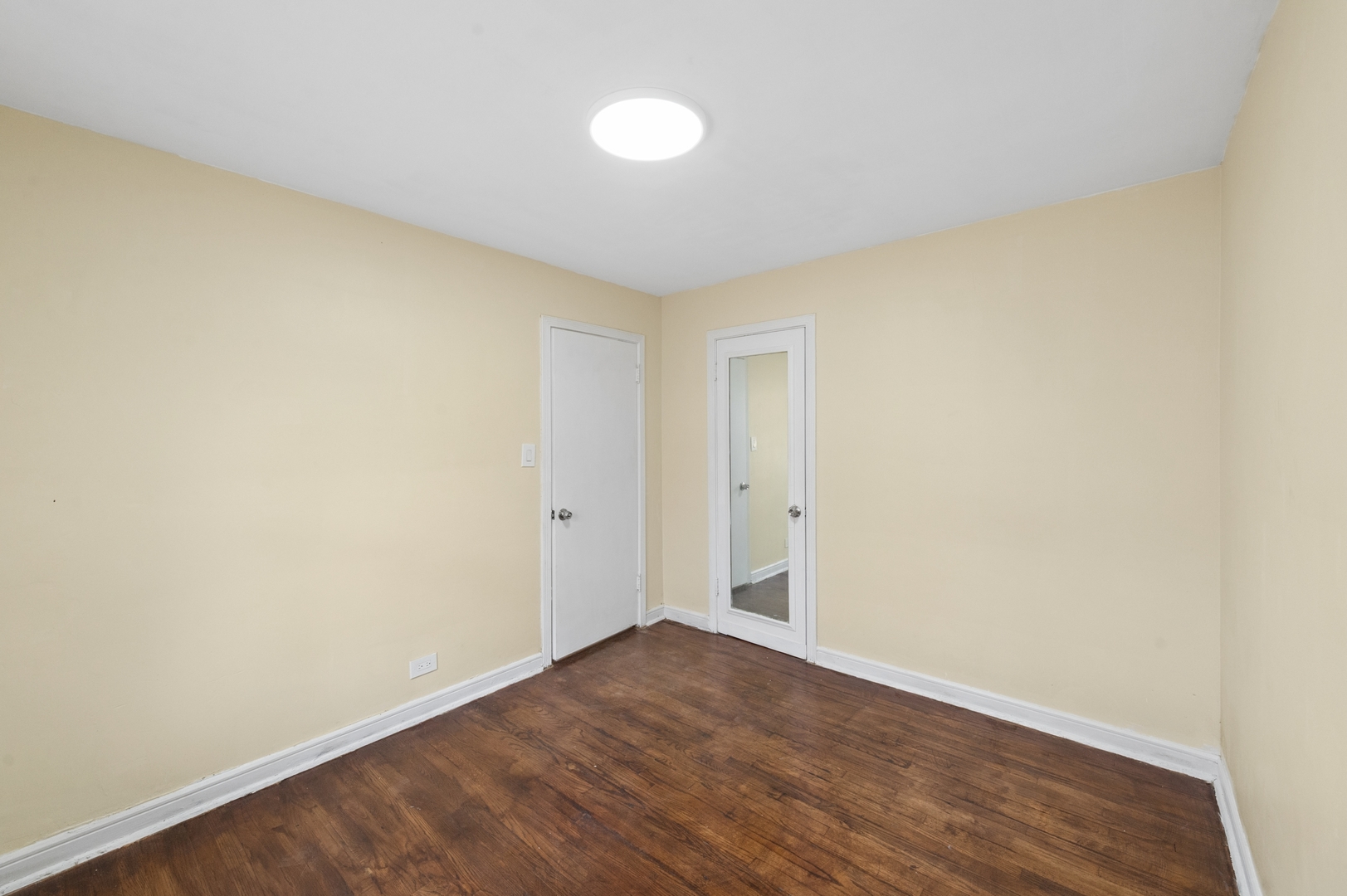 6547 N California Avenue 2n Property Photo 8