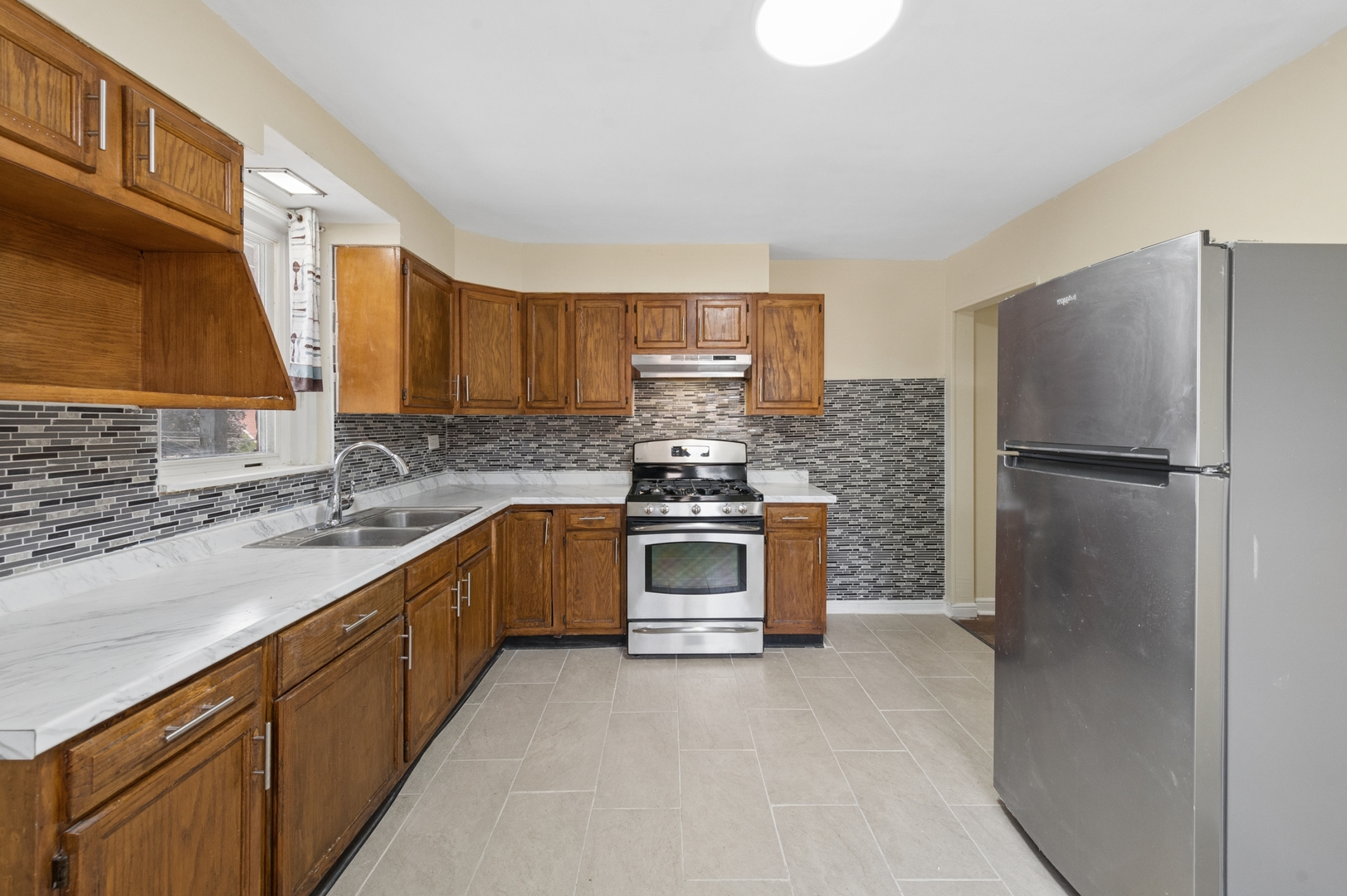 6547 N California Avenue 2n Property Photo 12