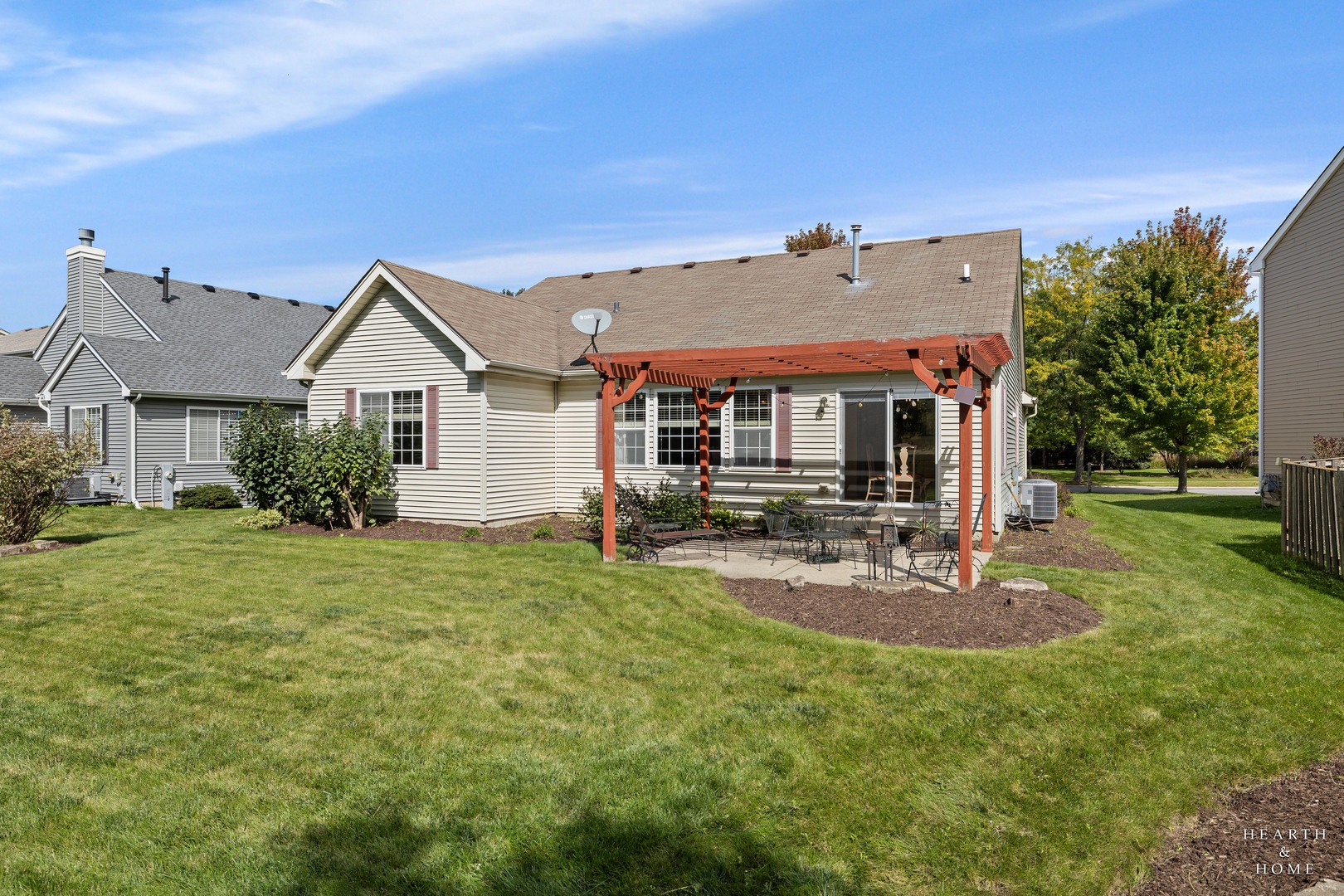 1352 Evergreen Lane Property Photo 3