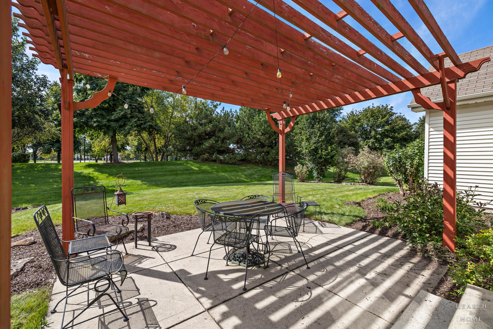 1352 Evergreen Lane Property Photo 4