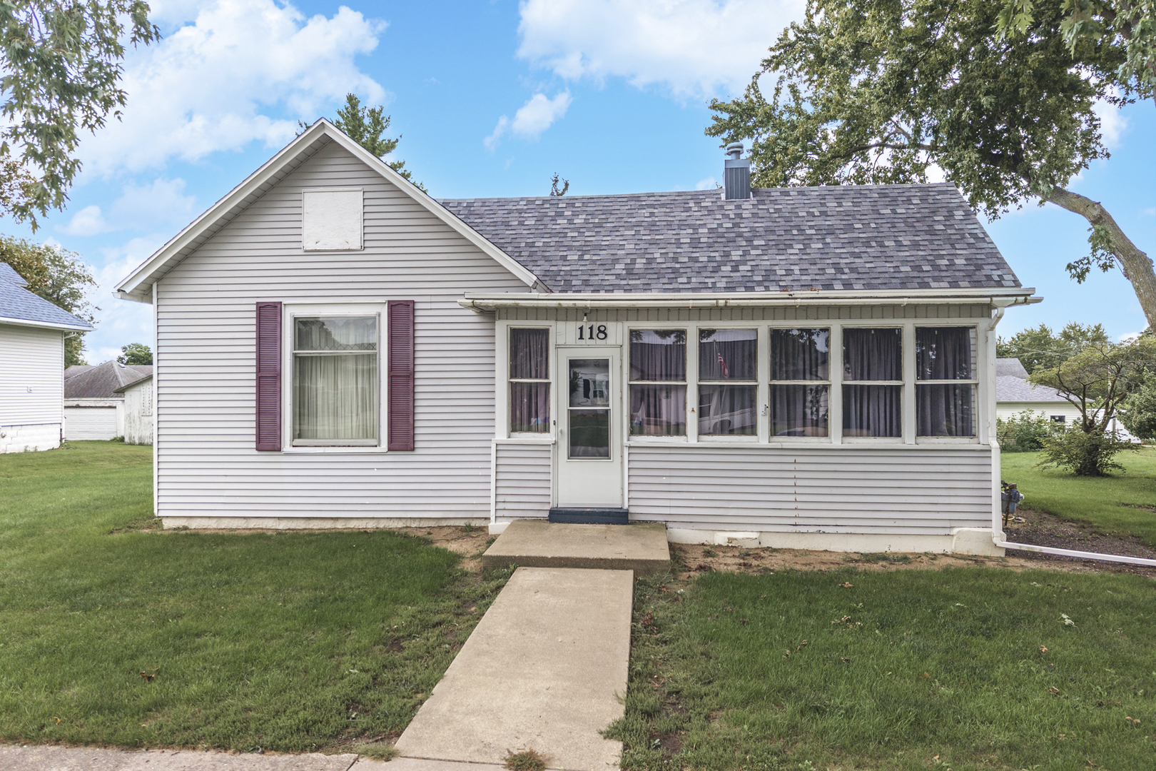 118 W Van Alstyne Street Property Photo 1