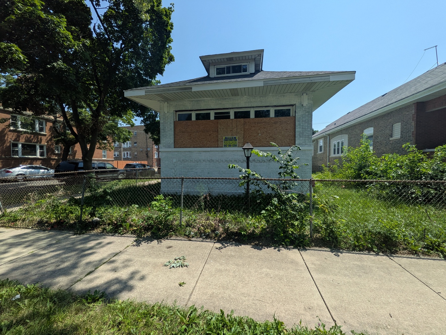 8001 S Laflin Street Property Photo 1