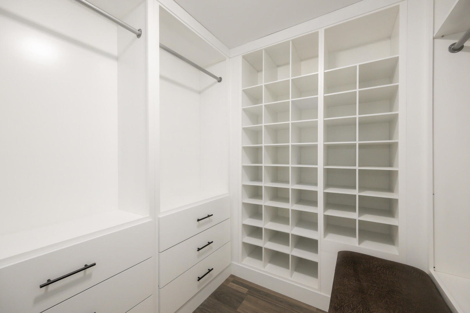 8728 S King Drive Property Photo 18