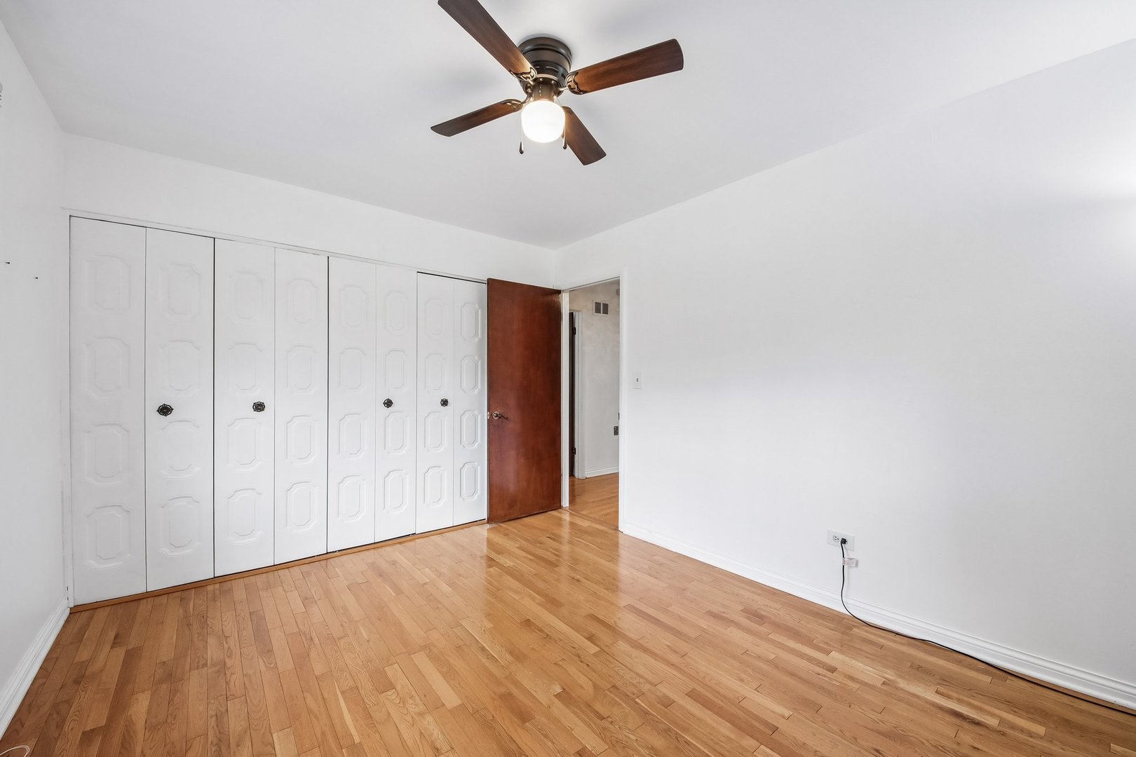 105 W Dover Drive Property Photo 14