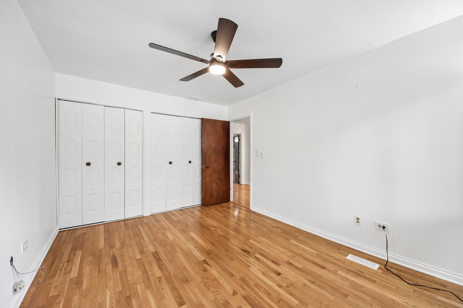105 W Dover Drive Property Photo 18
