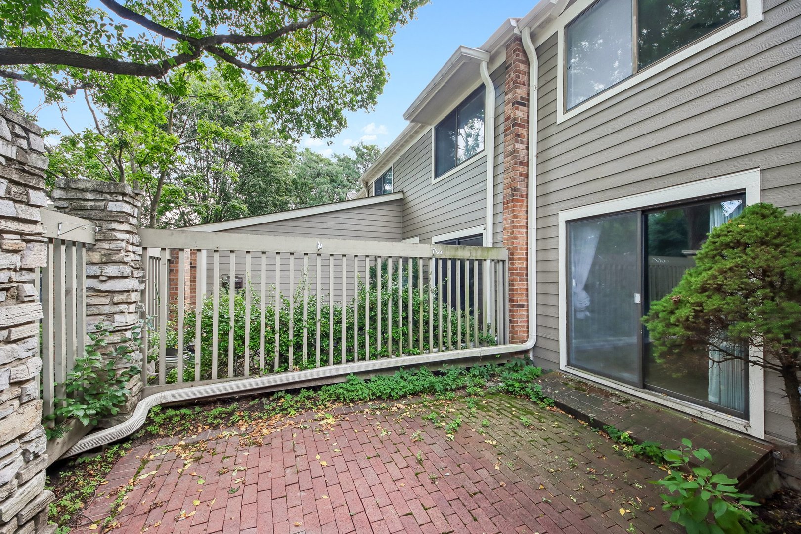 105 W Dover Drive Property Photo 39