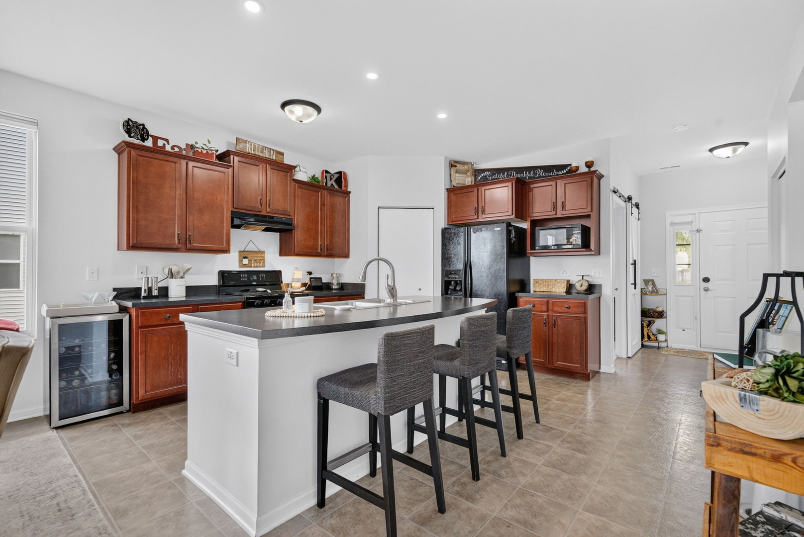 1611 Balboa Drive Property Photo 9