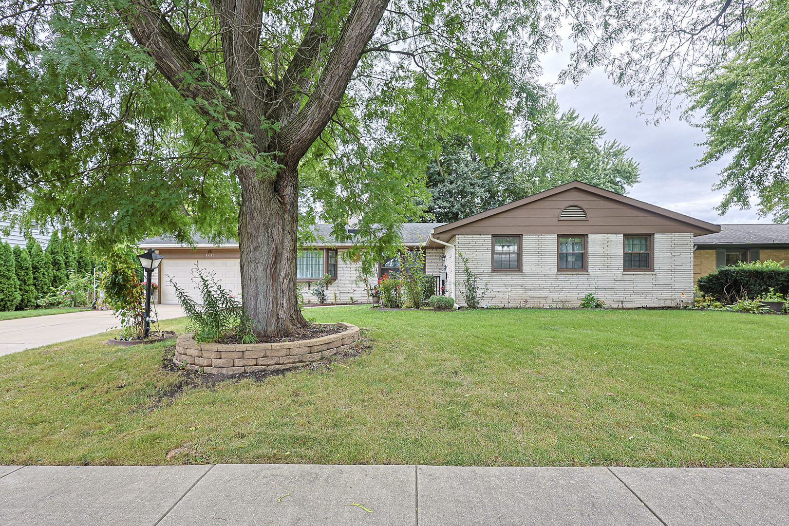 1431 Maple Lane Property Photo 5