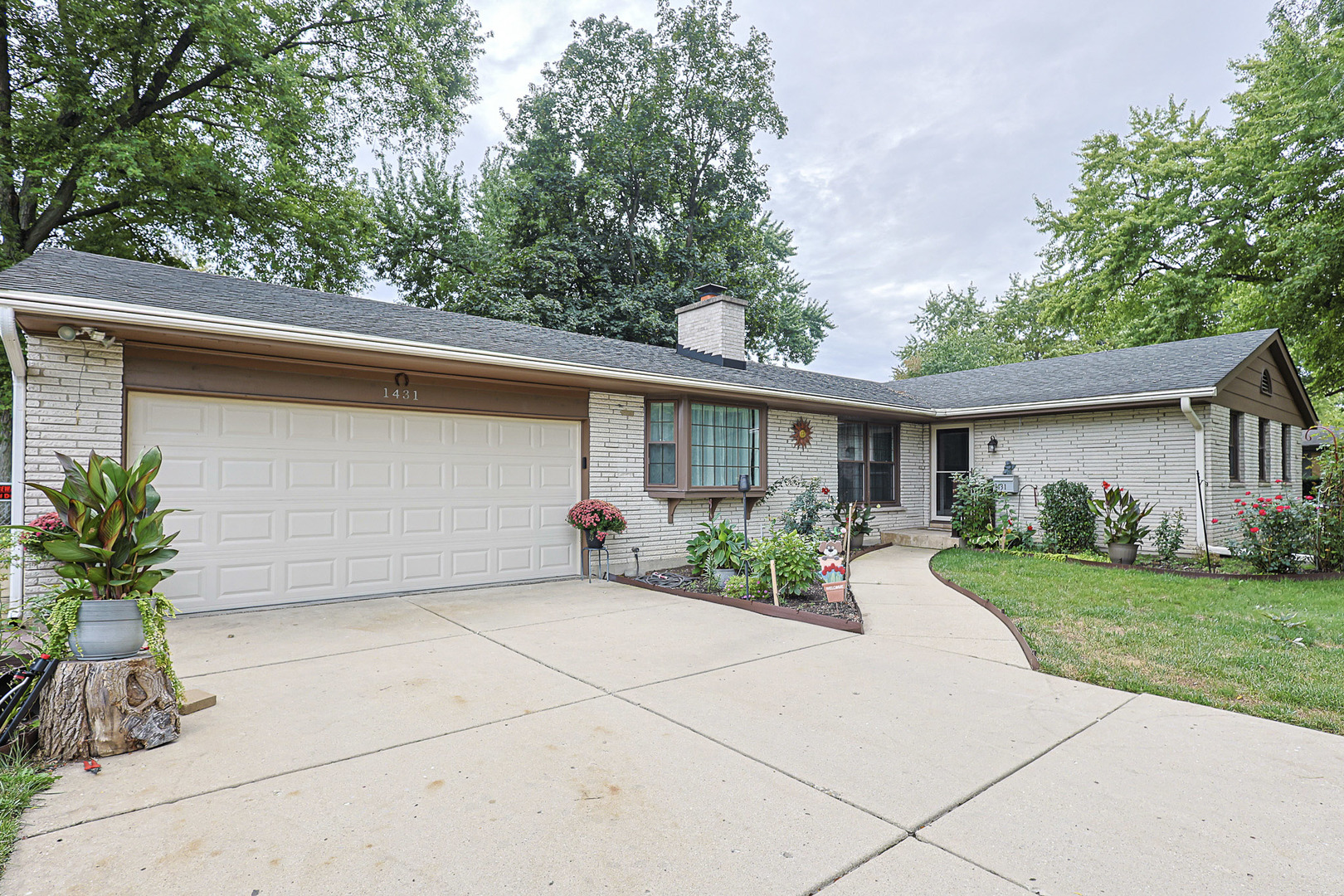 1431 Maple Lane Property Photo 6